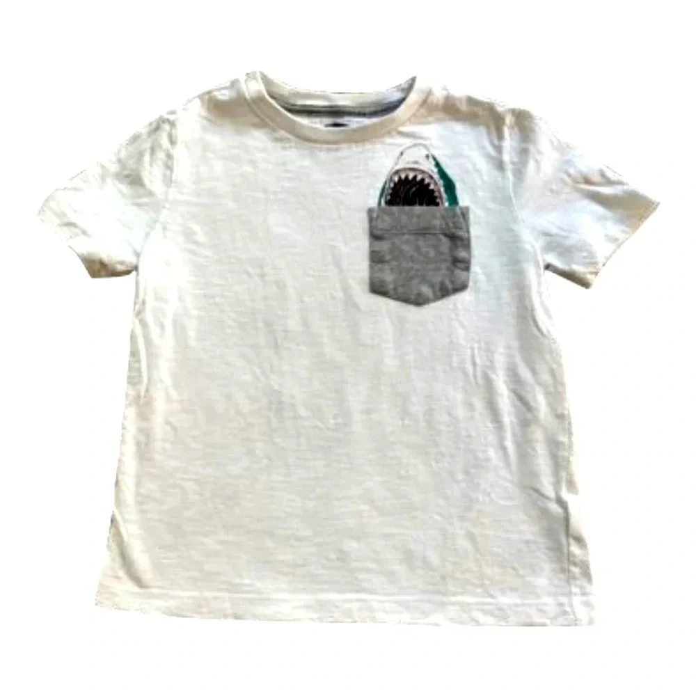 Shark 🦈 pocket tee